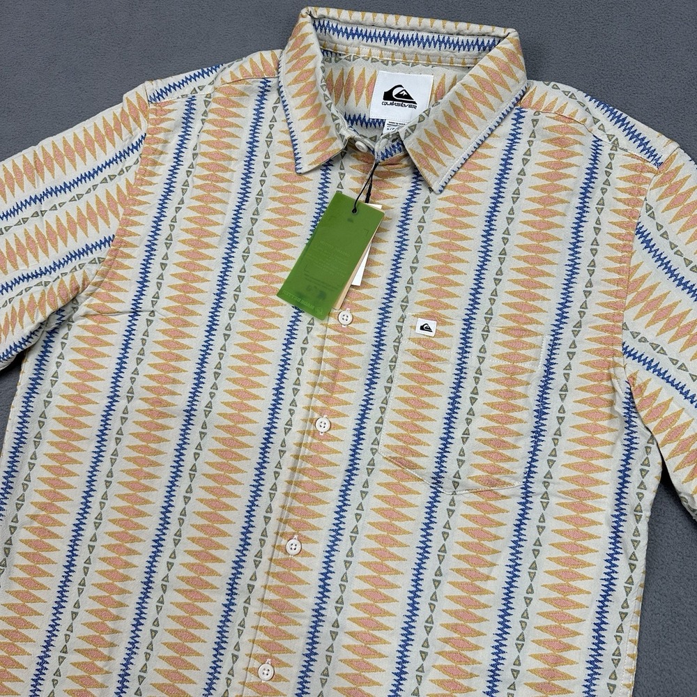 Quicksilver Vibrations‎ Aztec Hawaiian Button Up Shirt Men's Small Geometric
